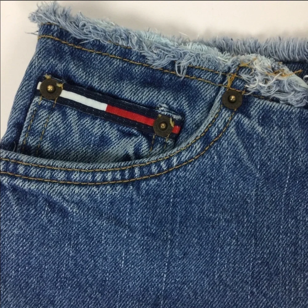 90’s Tommy Hilfiger Cutoff Light Denim Jean Shorts Size 7 JR.